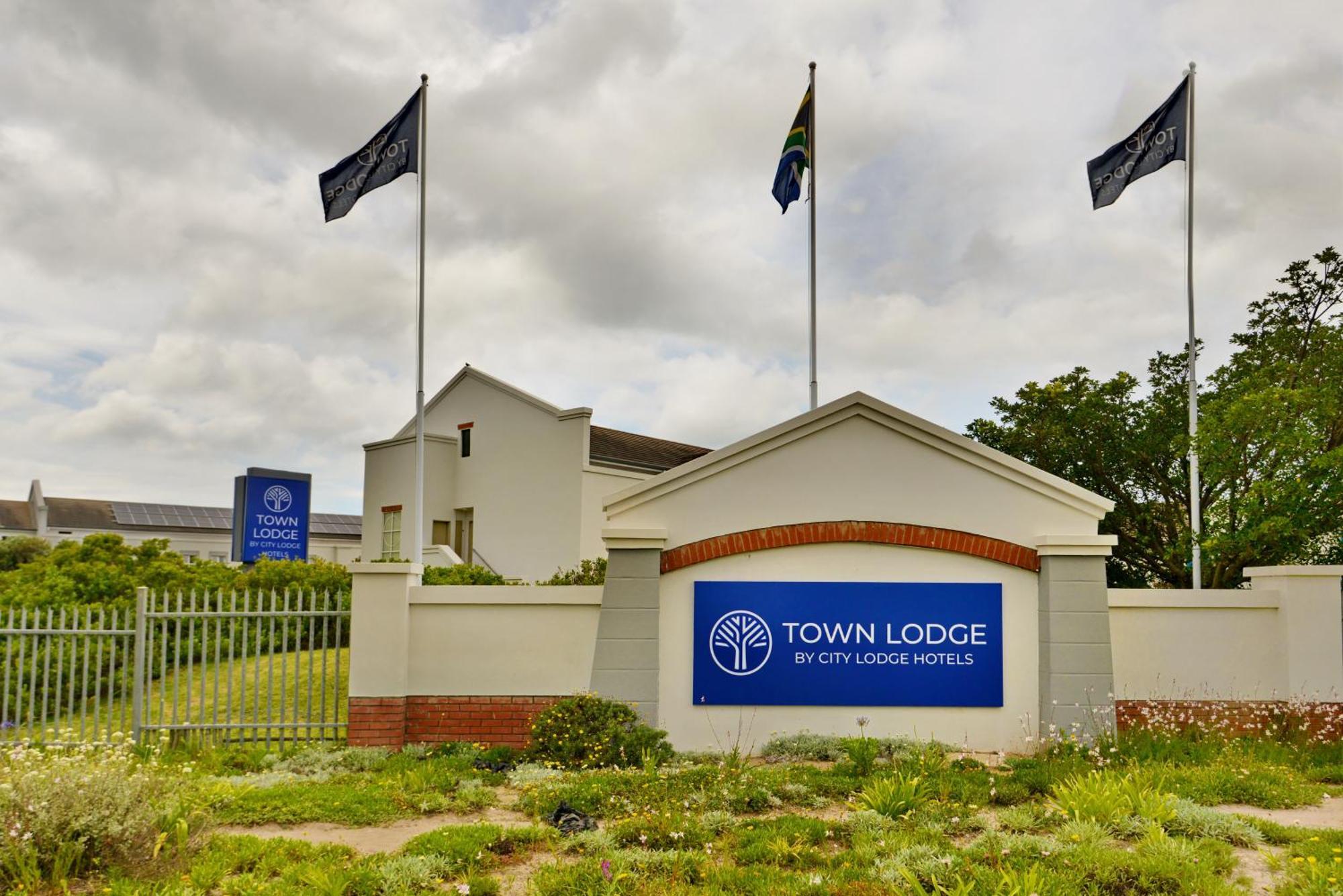 Town Lodge Джордж Экстерьер фото